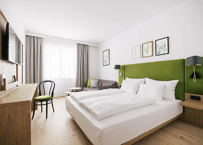 Bio-hotel Schani Wienblick 4*