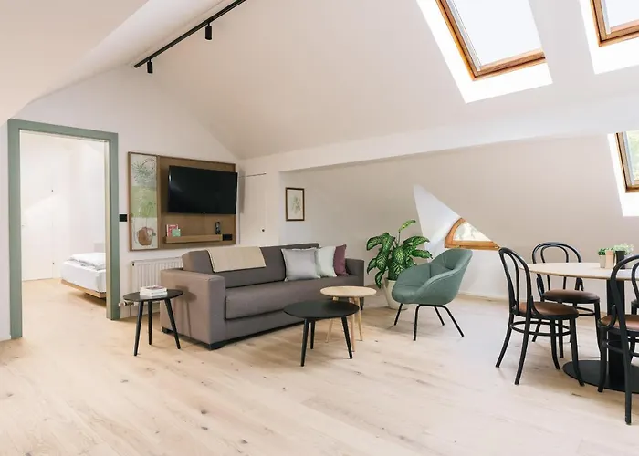 Ξενοδοχείο Bio-hotel Schani Wienblick 4*